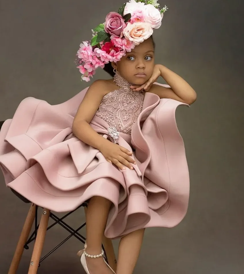 Розовое платье на день рождения с лямкой шее без рукавов цветочным рисунком для