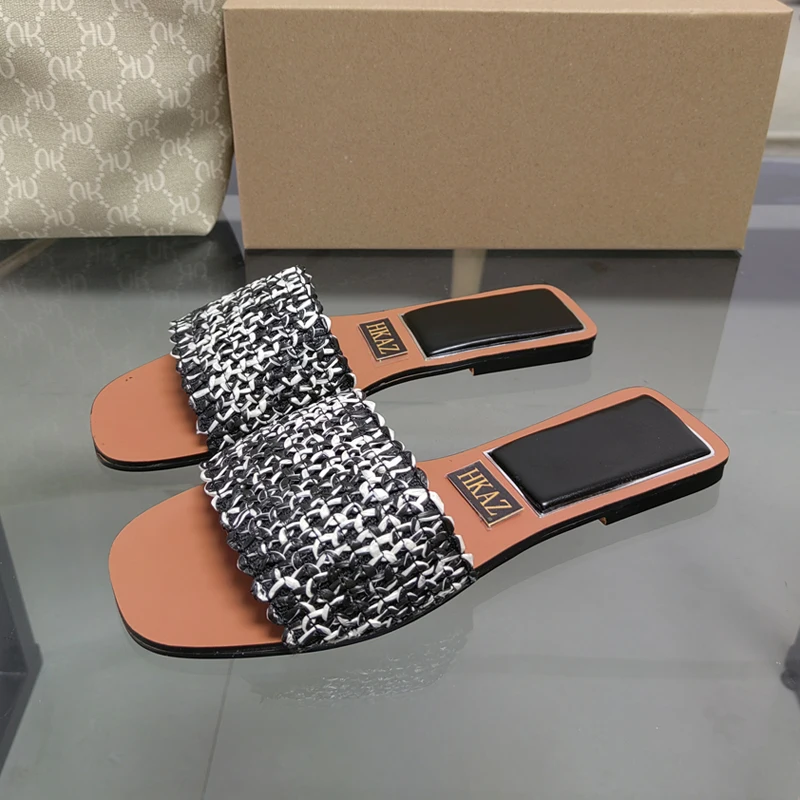 

2023 Summer New Round Toe Open Toe Flat Bottom Women's Slippers Wear Casual Woven Fabric Beach Sandals Outside