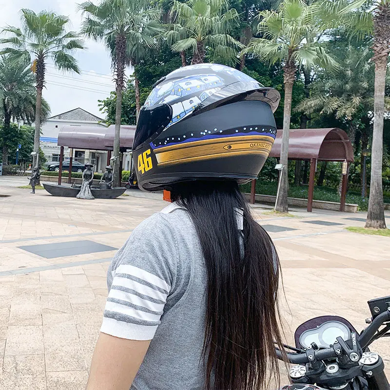 V Motorcycle Helmet Universal Personality Car Helmet for Men and Women Four Seasons Knight Bluetooth Motorcycle Helmet enlarge