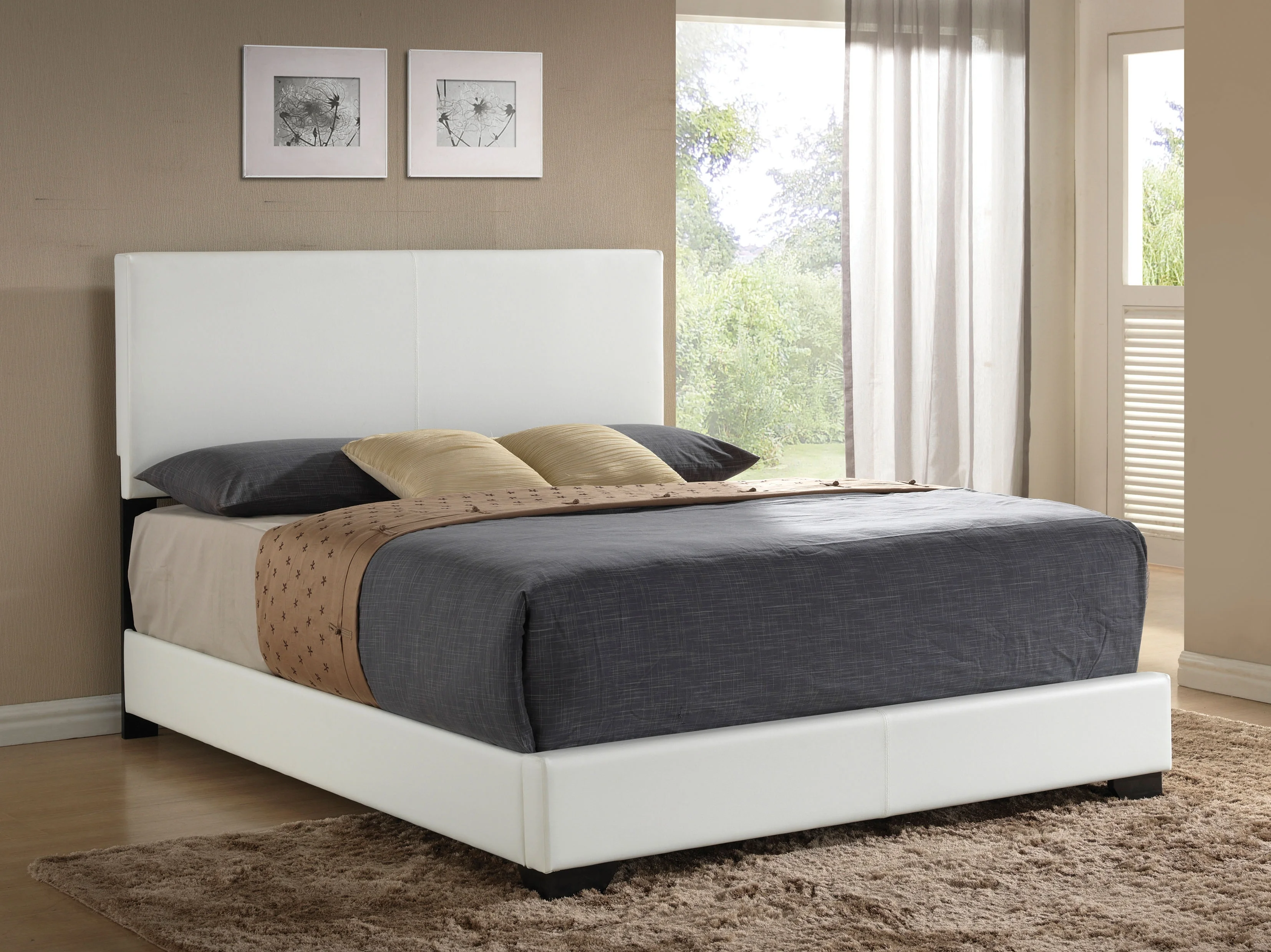 

Ireland III Queen Bed in White PU 14390Q