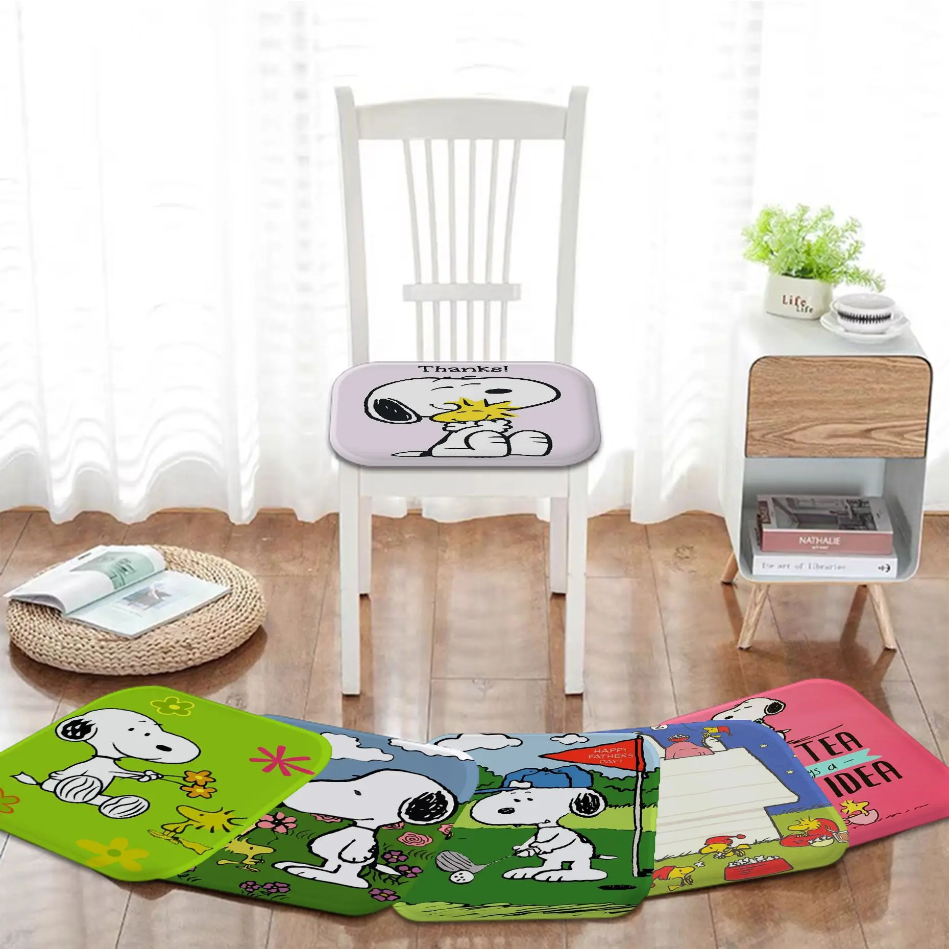

BANDAI Snoopy Decorative Seat Cushion Office Dining Stool Pad Sponge Sofa Mat Non-Slip Stool Seat Mat