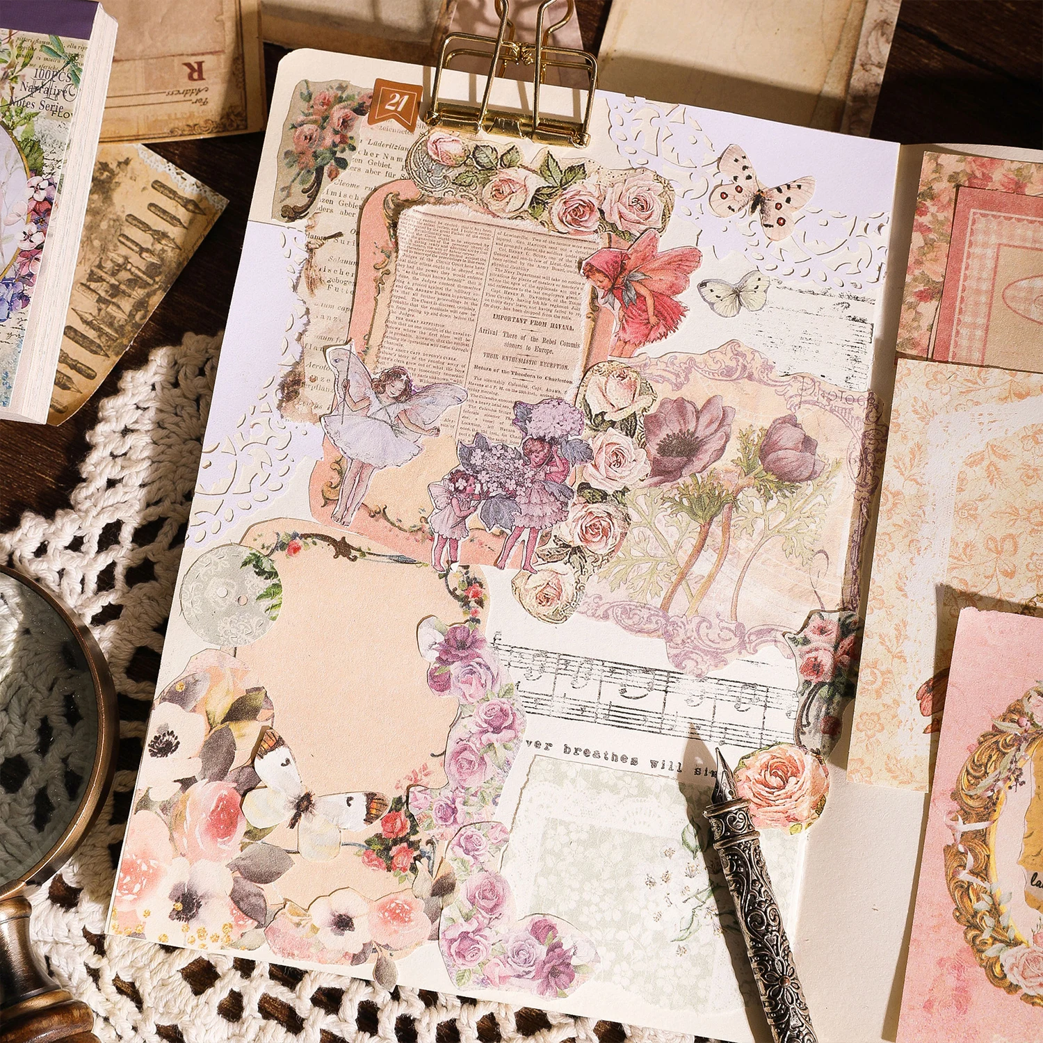 Декоративная бумажная книга с цветочными рамками