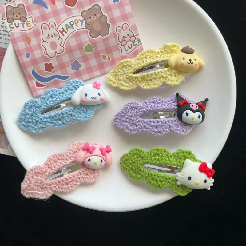 

Заколка для волос в виде мимелоди коричной, с помпоном