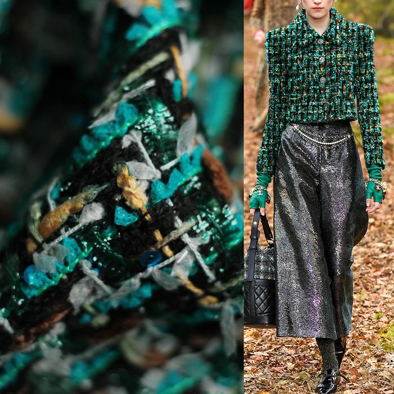 Белая твидовая ткань с темно-зелеными блестками Waxberry материал для одежды осенняя