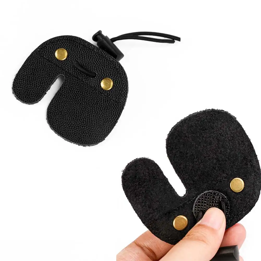 

High Quality Finger Protector Archery Finger Tabs 7*7.5cm Adjustable Recurve Bow Guard Leather Protective Red Strap