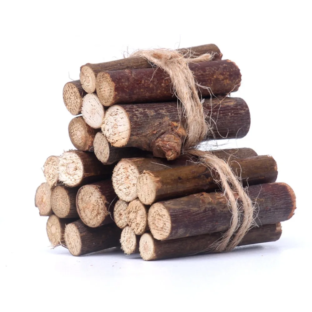 Деревянный камин для кукольного домика