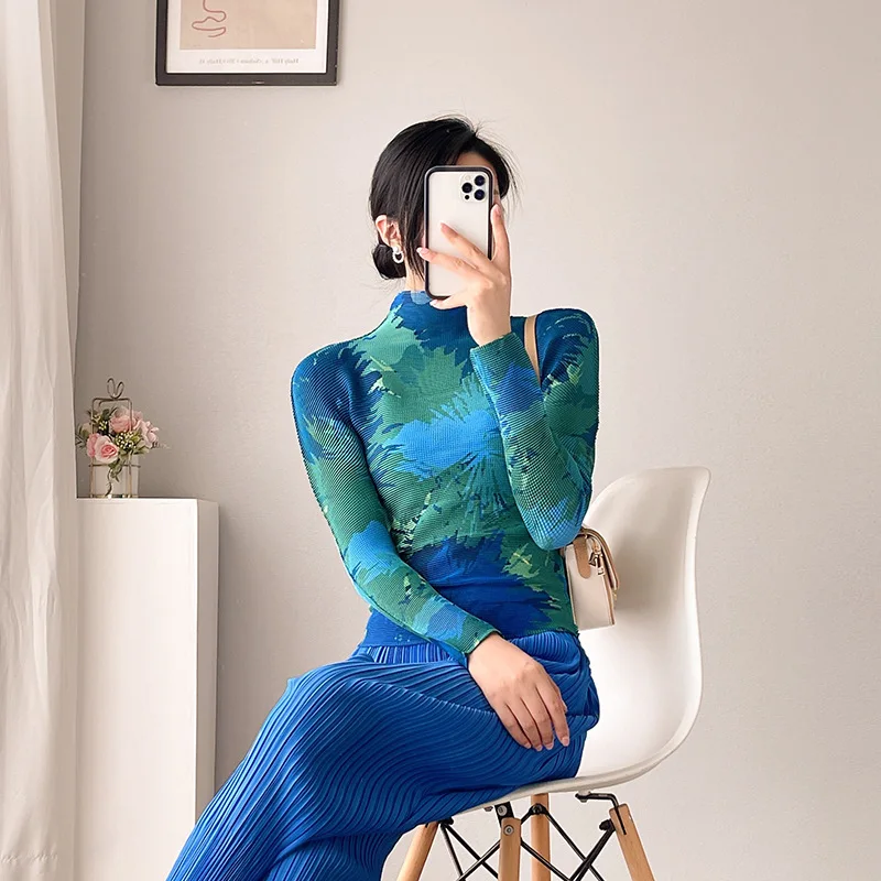 

Женский плиссированный пуловер с длинным рукавом, с граффити