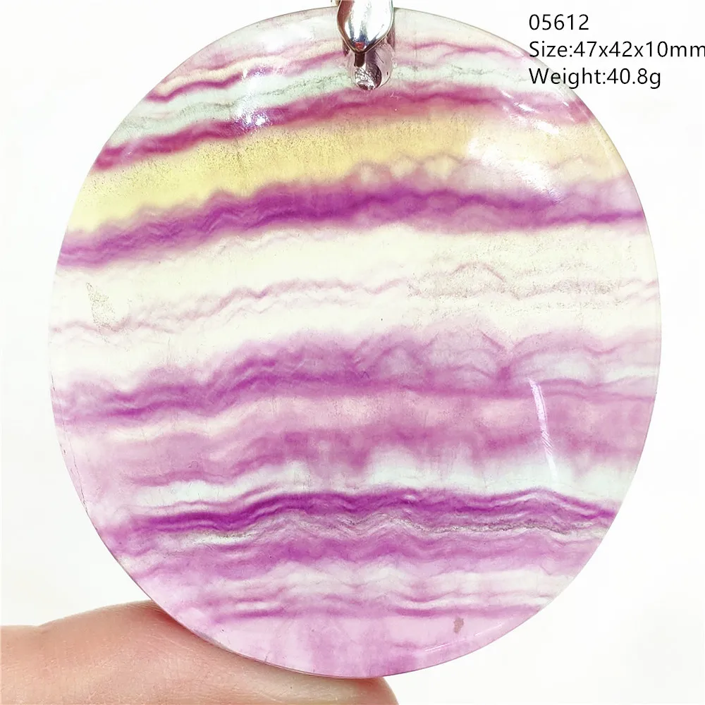 Цепочка с круглым кулоном из натурального Pupele