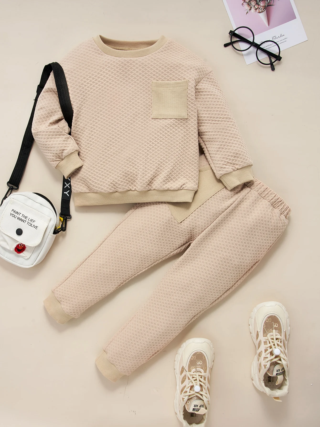 

Новый модный свитер для девочек, удобный, высококачественный, красивый спортивный комплект из двух предметов для девочек