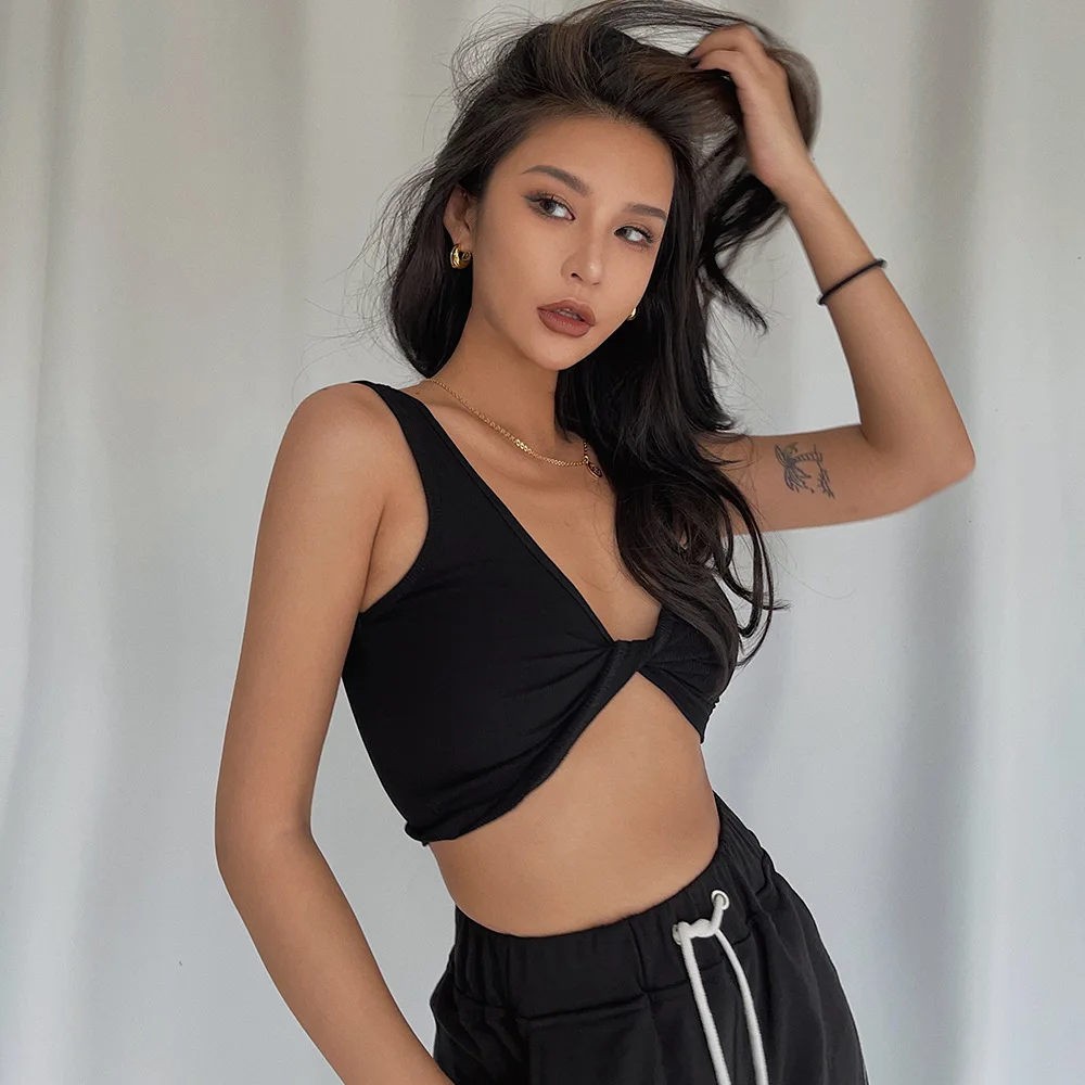 

Топ женский укороченный бесшовный с глубоким V-образным вырезом и открытыми плечами