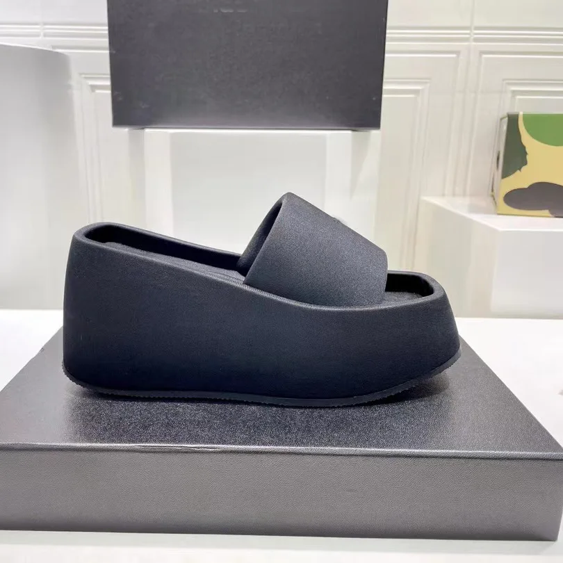 High version thick sole slippers, 2023 Summer sponge cake shoes,extra height, versatile, solid color, one line slipper for women