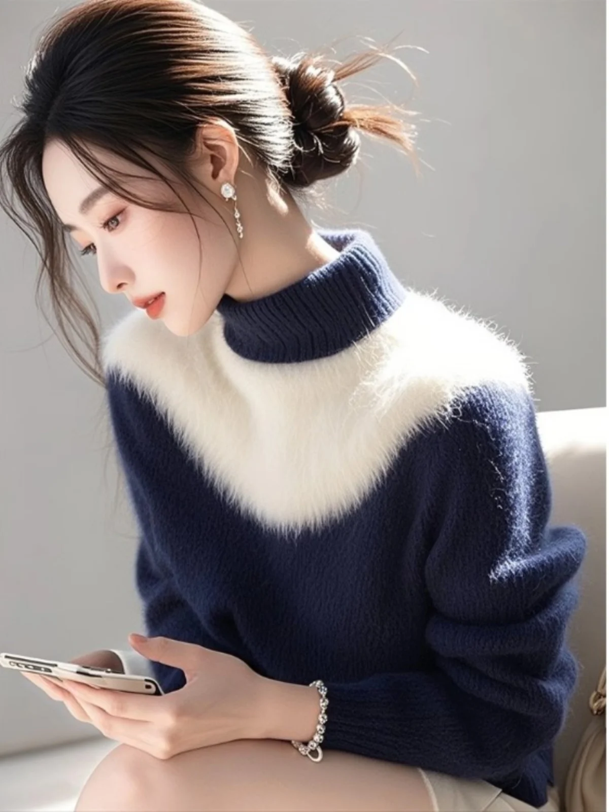 Super Nice Blue and White Contrast Color High Collar Thickened Sweater Women 2024 Winter Milk Huhu Soft Glutinous Mohair Knit...