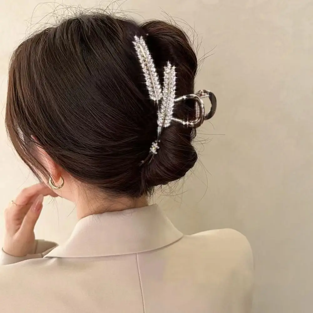 

Shark Clip Hair Claw For Girl Metal Diamond Korean Style Crab Clip Women Hair Clip Hair Accessories Wheat Ear Hair Claw