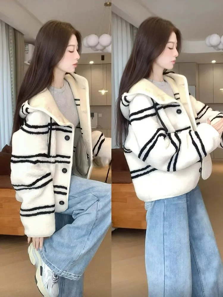 Белая изящная верхняя одежда из овечьей шерсти для женщин осень 2023 новое