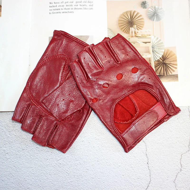 Перчатки с полупальцами женские кожаные тонкие модные пустотелые цветные из