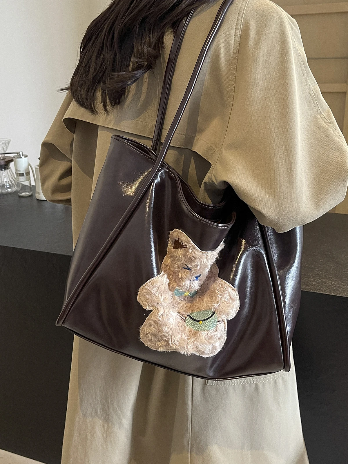 Осенне-зимняя вместительная Ретро сумка для женщин новинка 2024 Повседневная