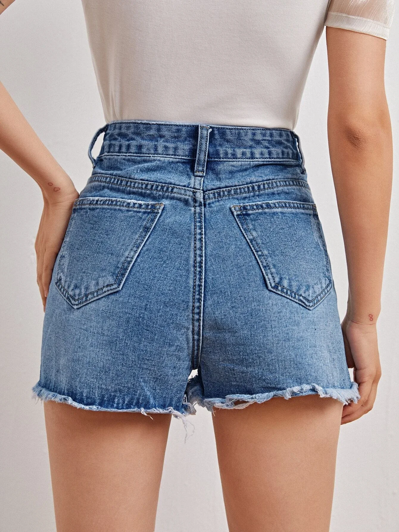 

tops Raw Hem Slant Pocket Denim Shorts