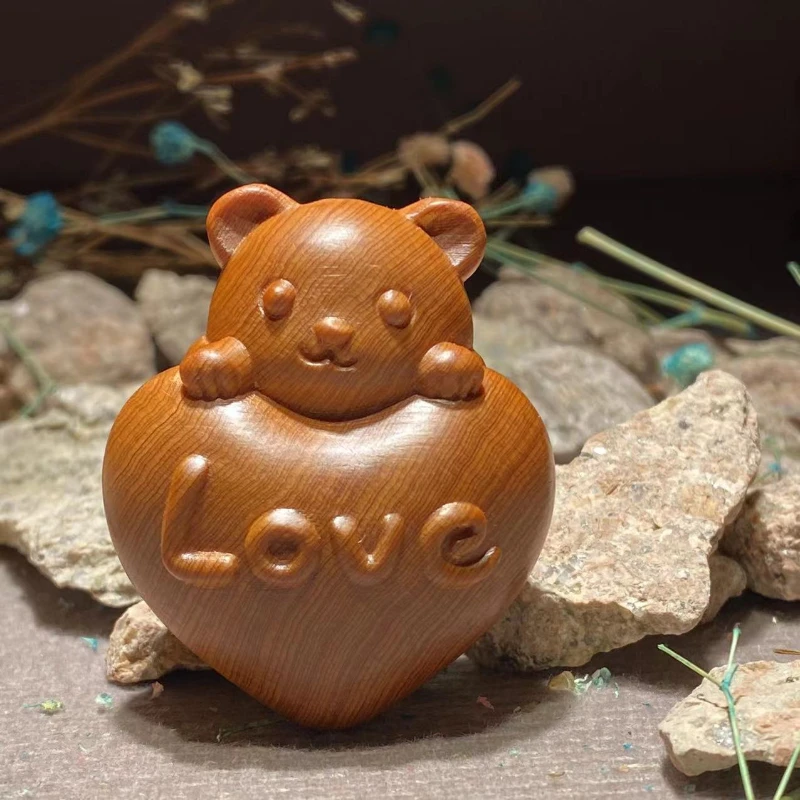 

{Love Bear} Cliff Cypress Aging Wood Material Red Oil Black Oil High Oil Tight Hand Handle Pieces Wood Carving Ornaments