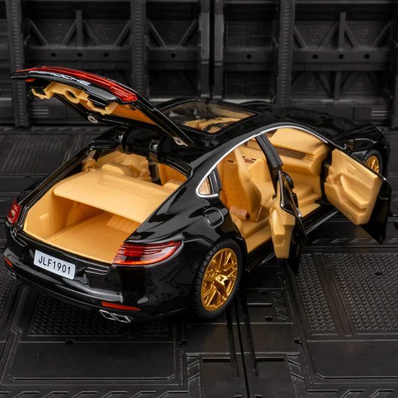 Фото Модель автомобиля Porsche Panamera из сплава металла, масштаб 1:24, коллекционная, с открывающимися дверями, капотом и багажником, со звуковыми и световыми эффектами. №4