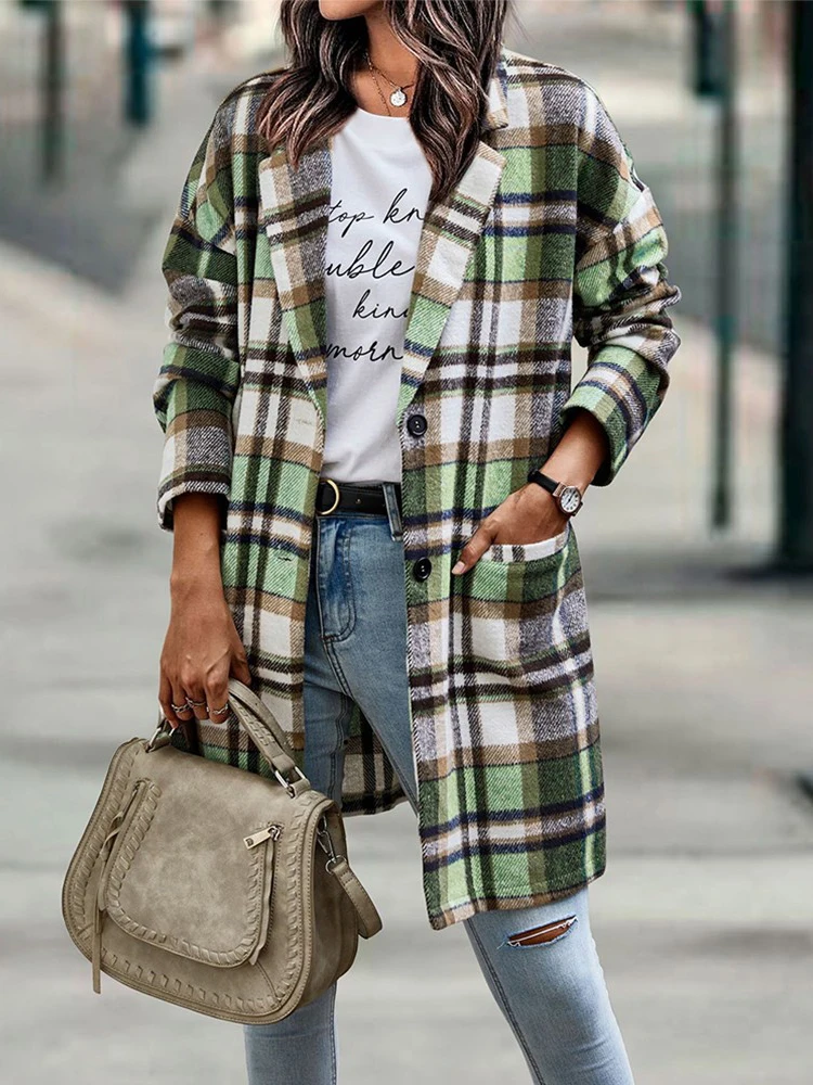 Женское трикотажное пальто в клетку с длинным рукавом |