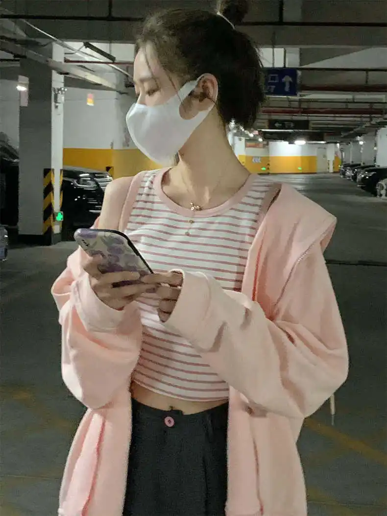 Кардиган женский с капюшоном и длинным рукавом на весну осень