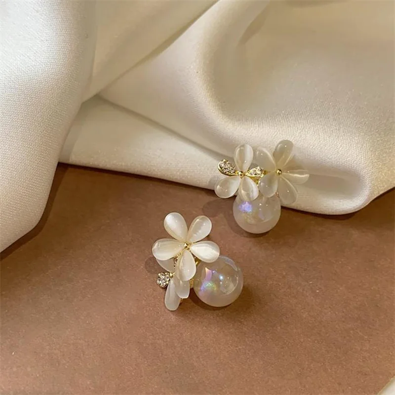 

Korea Fashion Flower Stud Earrings For Women Cute Girl Luxury Imitation Pearl Cz Earring Boho Decor Party Jewelry Christmas Gift