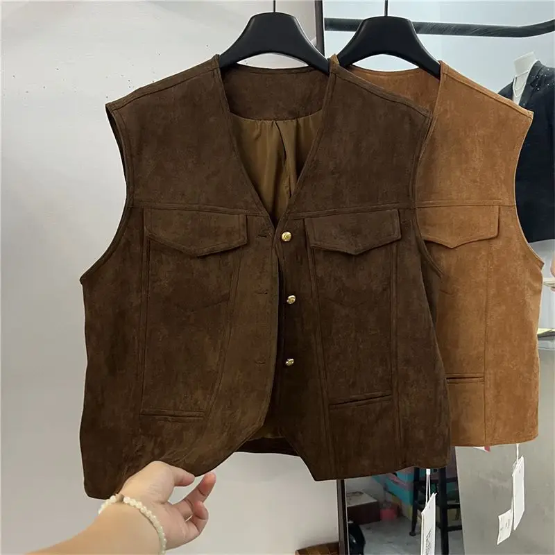 Женский замшевый жилет