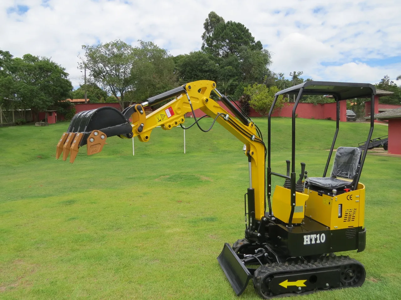 Новые мини-экскаваторы 1000 кг экскаваторы на 1 тонну стандартные с CE EPA для продажи