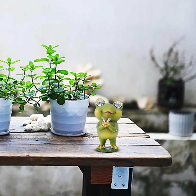 Рисунок 2 - Лампа в виде лягушки из смолы