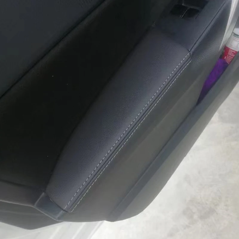 Фото Кожаный подлокотник для Toyota Corolla 2013 2014 2015 2016 2017 2018 №3