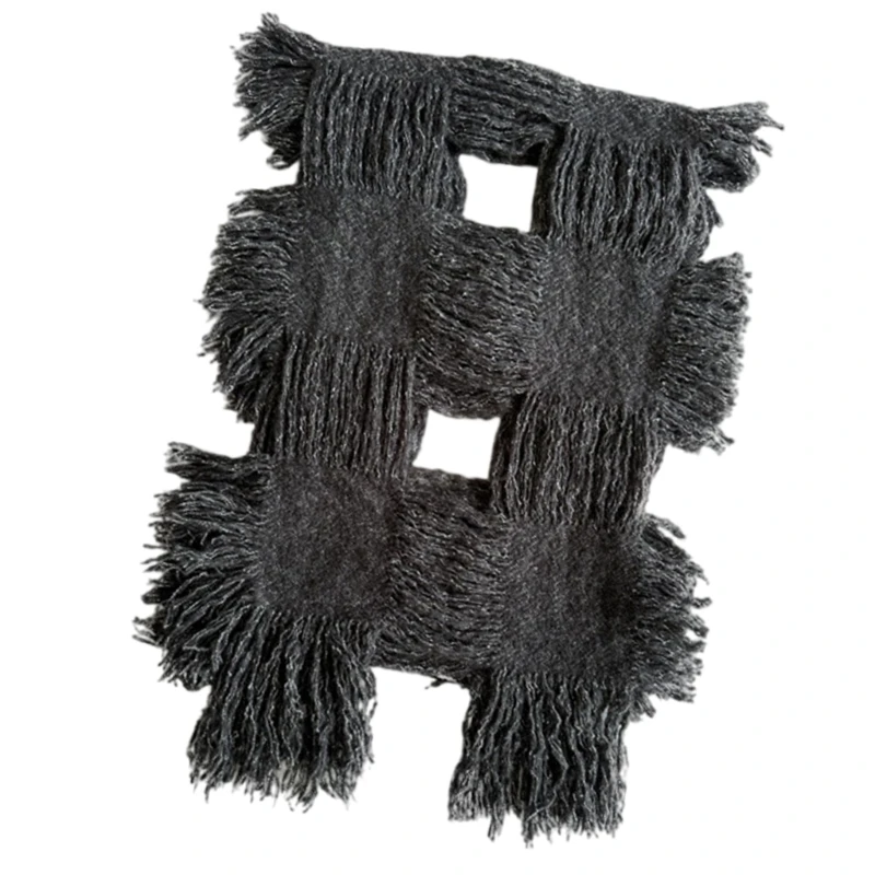 Потертый шарф для зимы и осени. Шаль девочек 2000-х. Шарф повседневной уличной