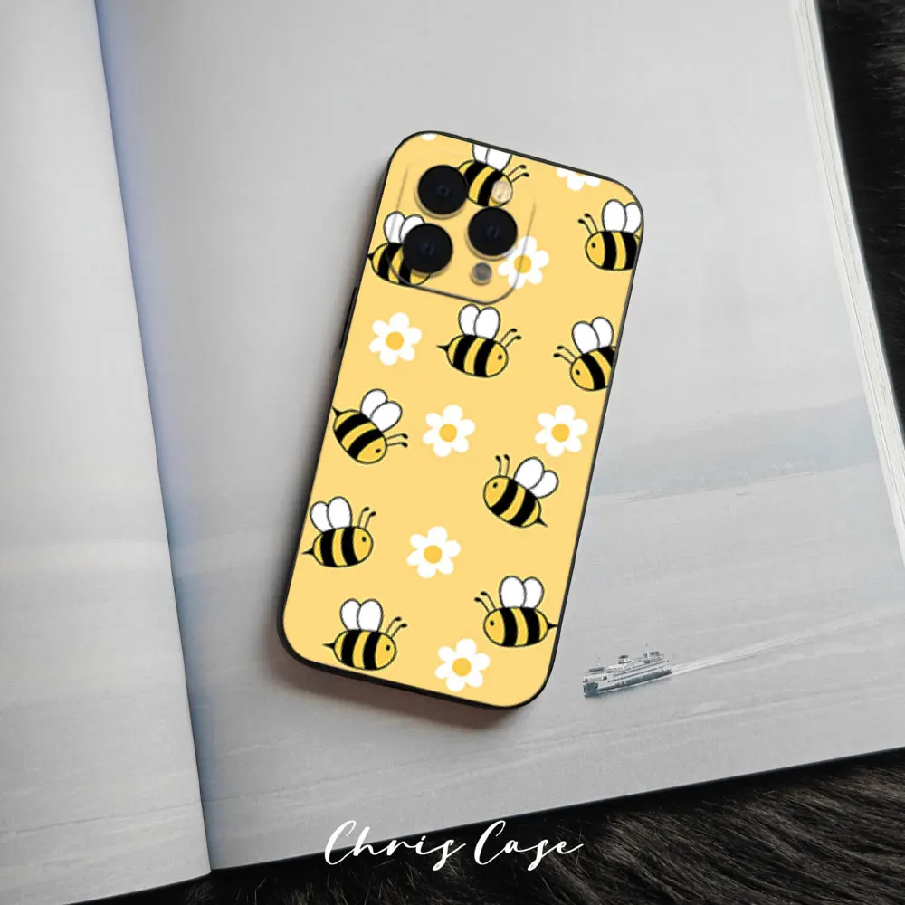 Чехол для телефона iPhone Honey Bee Cute 12 11 13 14 15 16 Max Pro Plus черный мягкий силиконовый чехол