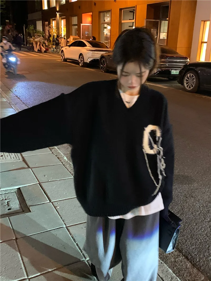 

GS1800 Autumn and winter 2022 new loose and lazy style v-neck pullover design feeling long sleeve knitted sweater female