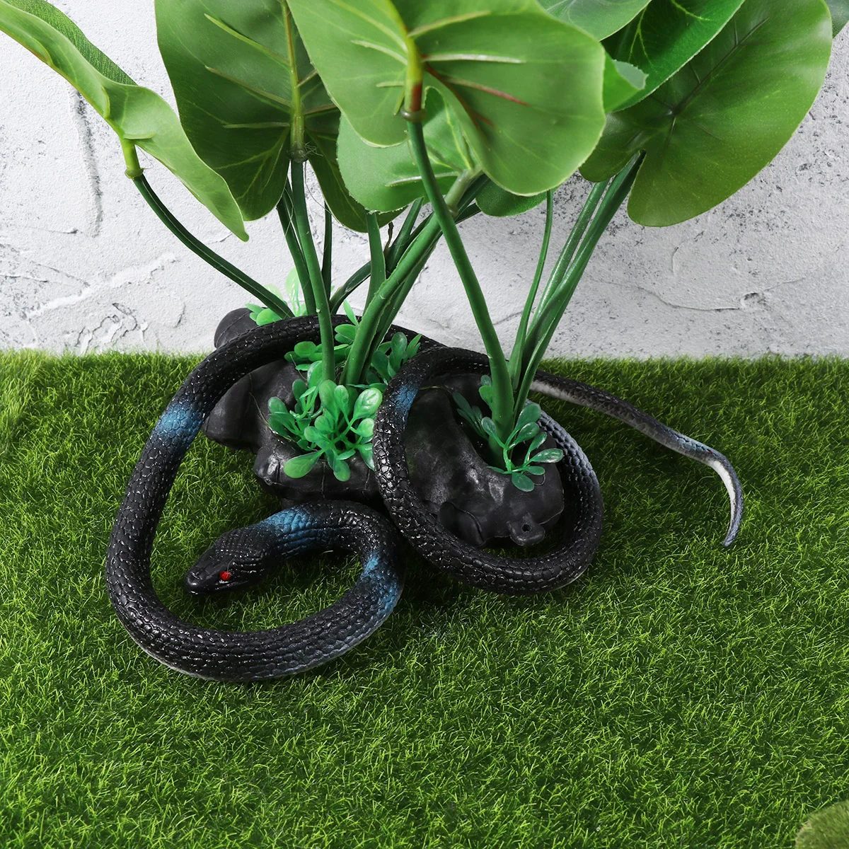 

1 шт. искусственная змея, страшная мягкая имитация, реквизит для розыгрыша, игрушка для фокусов на День Дурака