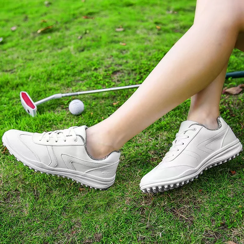 Professional Soft and Breathable Women's Golf Shoes Waterproof Non-slip Fixed Studs Leather Outdoor Leisure Golf Training Shoes