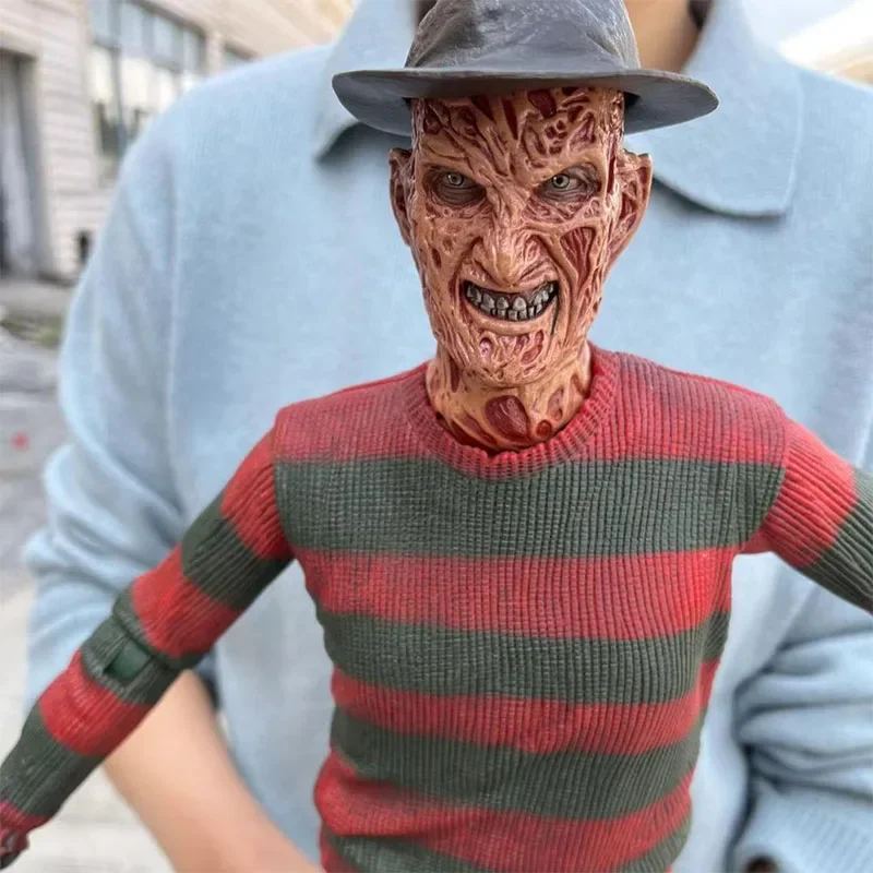 Фигурка-кукла Neca с подвижной коробкой 18 дюймов 45 см