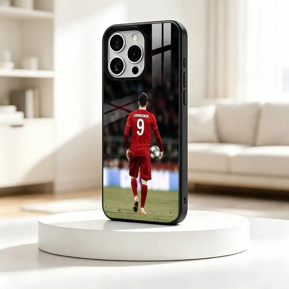 Фото Чехол для телефона Football R-Robert Lewandowski для iPhone 17, 16, 15, 14, 13, 12, 11 Plus, Pro с поддержкой магнитной беспроводной зарядки №5