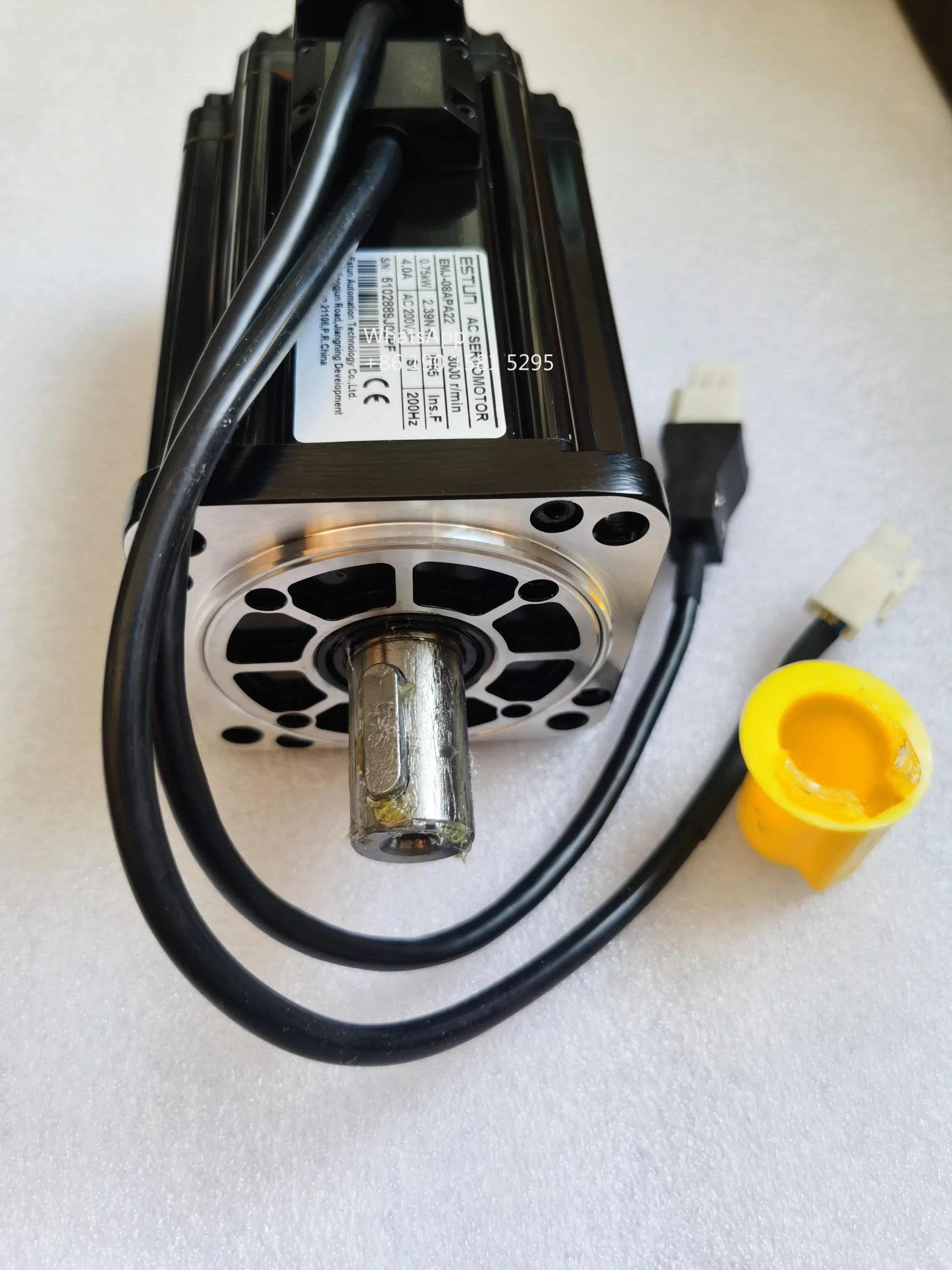 Серводвигатель EMJ-08APA22 3000 об/мин 0 75 кВт