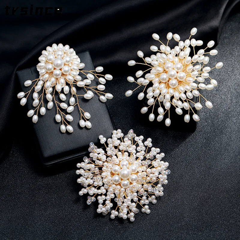 

Elegant Temperament Luxury Pearl Brooch Female Fashion Wild Snowflake Brooch High-end Atmosphere Corsage Coat Accessories