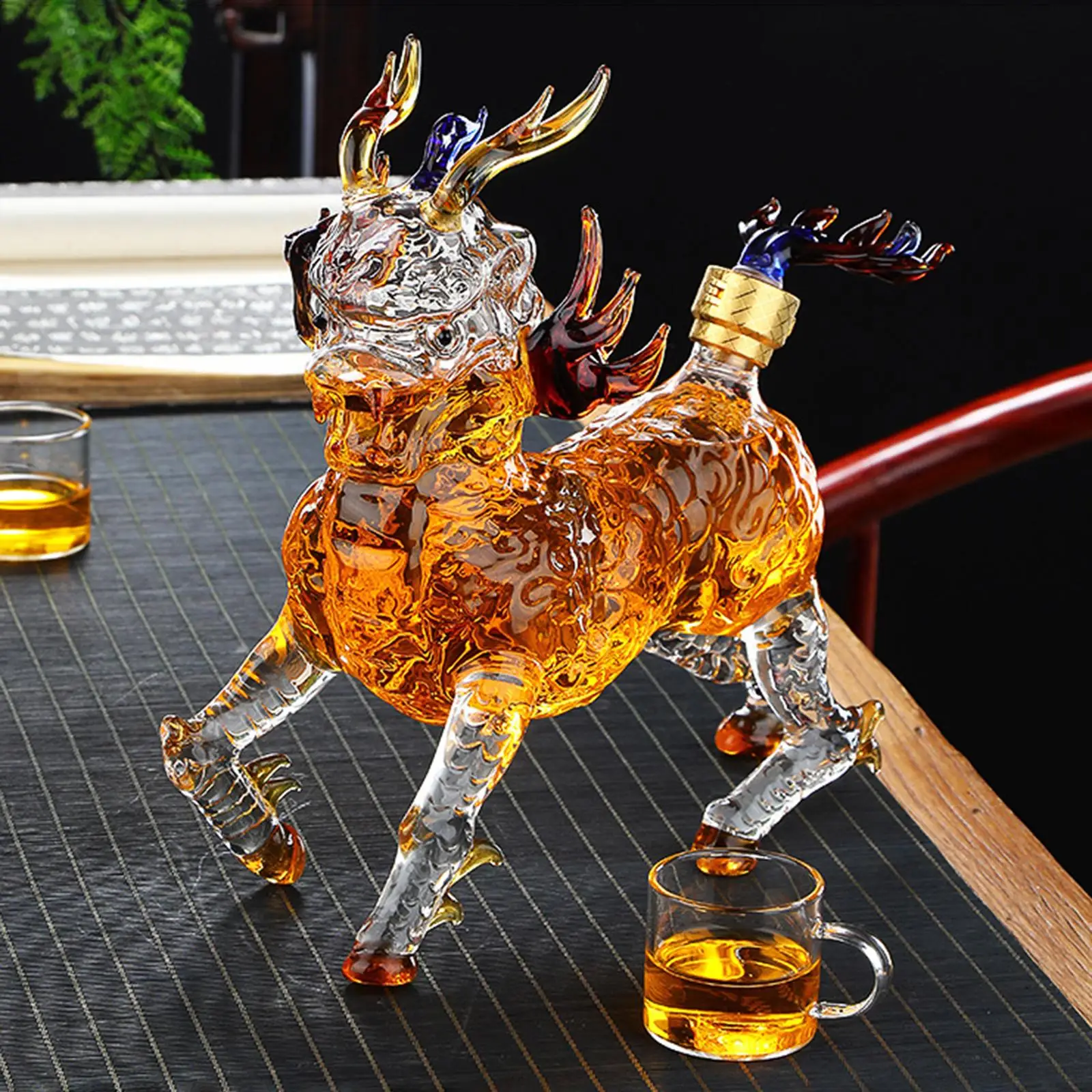 

Shape Decanter Decor Transparent Hand-Blown Champagne Liquor Dispenser Glass for Holiday Gifts Entertaining Drinkware