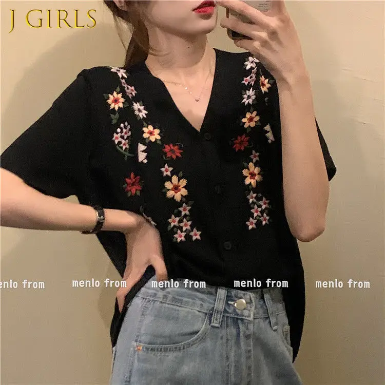 

J GIRLS T-shirts Women Embroidery All-match Summer V-Neck Leisure Simple Korean Style Tees Students Retro Comfortable Fashion