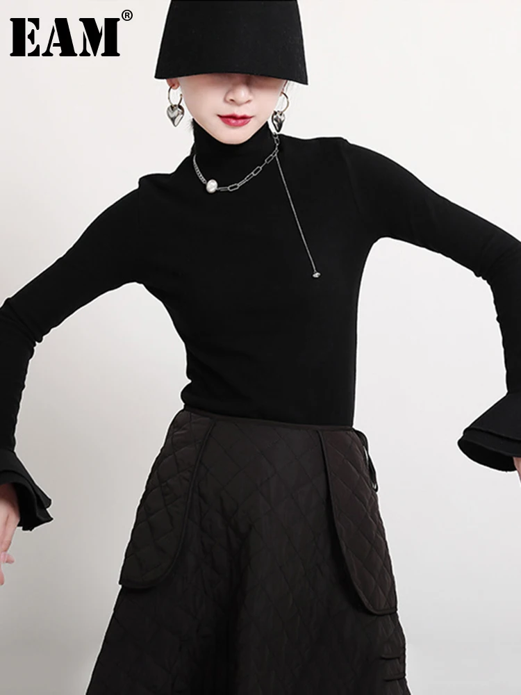 

[EAM] Women Brife Black Elastic Double-sided Leisure T-shirt New Turtleneck Flare Sleeve Fashion Tide Spring Summer 2022 1DD2156