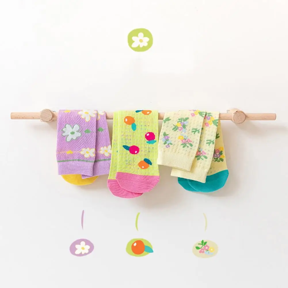 

Fade-Resistant Lightweight Baby Cartoon Print Stretchy Cozy Socks Stockings Party Favor