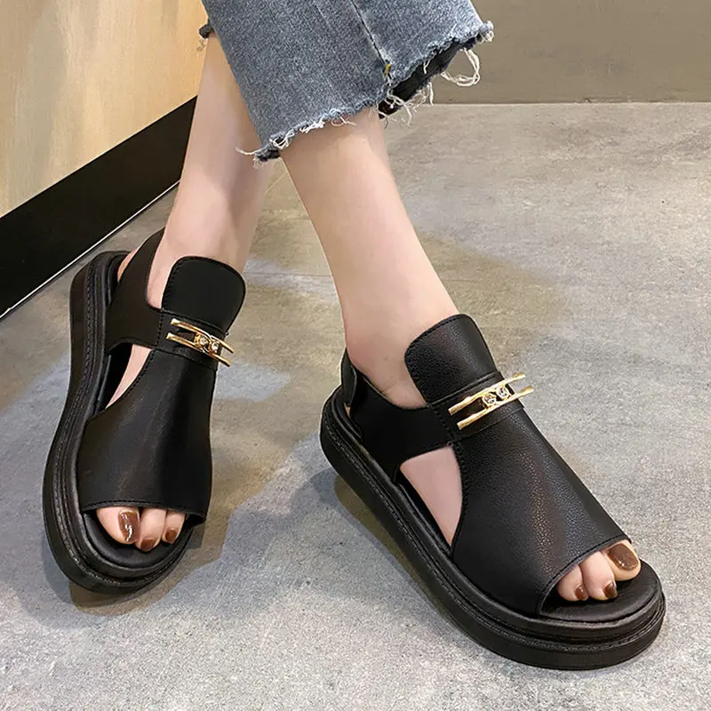 

2023 New Women Sandals Fashion Metal Decorative Shoes for Women Open Toed Thick Bottom Beach Sandalias Female Zapatillas De