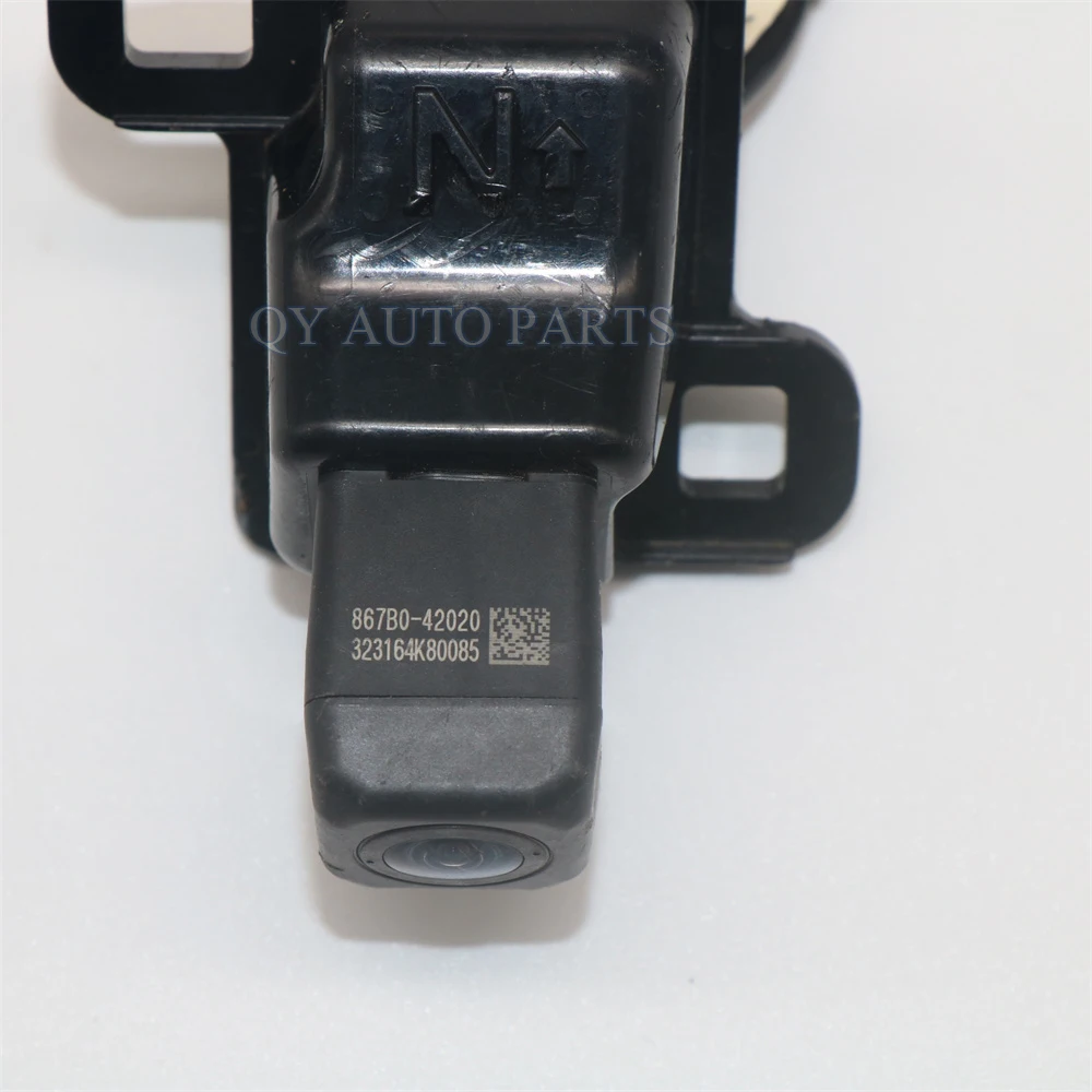 867B0-42020 Камера заднего вида для парковки Toyota RAV4 2.5L 2016-2018 867B 042020