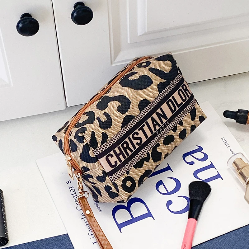 Оригинальная женская сумка привлекательная леопардовая косметичка Модный