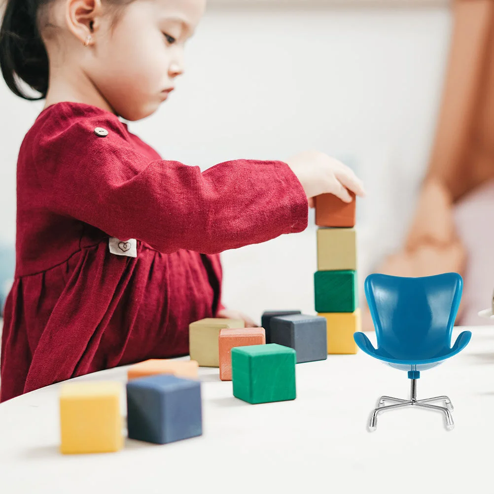 

3Pcs Adorable Miniature Model Wear-resistant Mini House Decor Plastic Doll Supplies