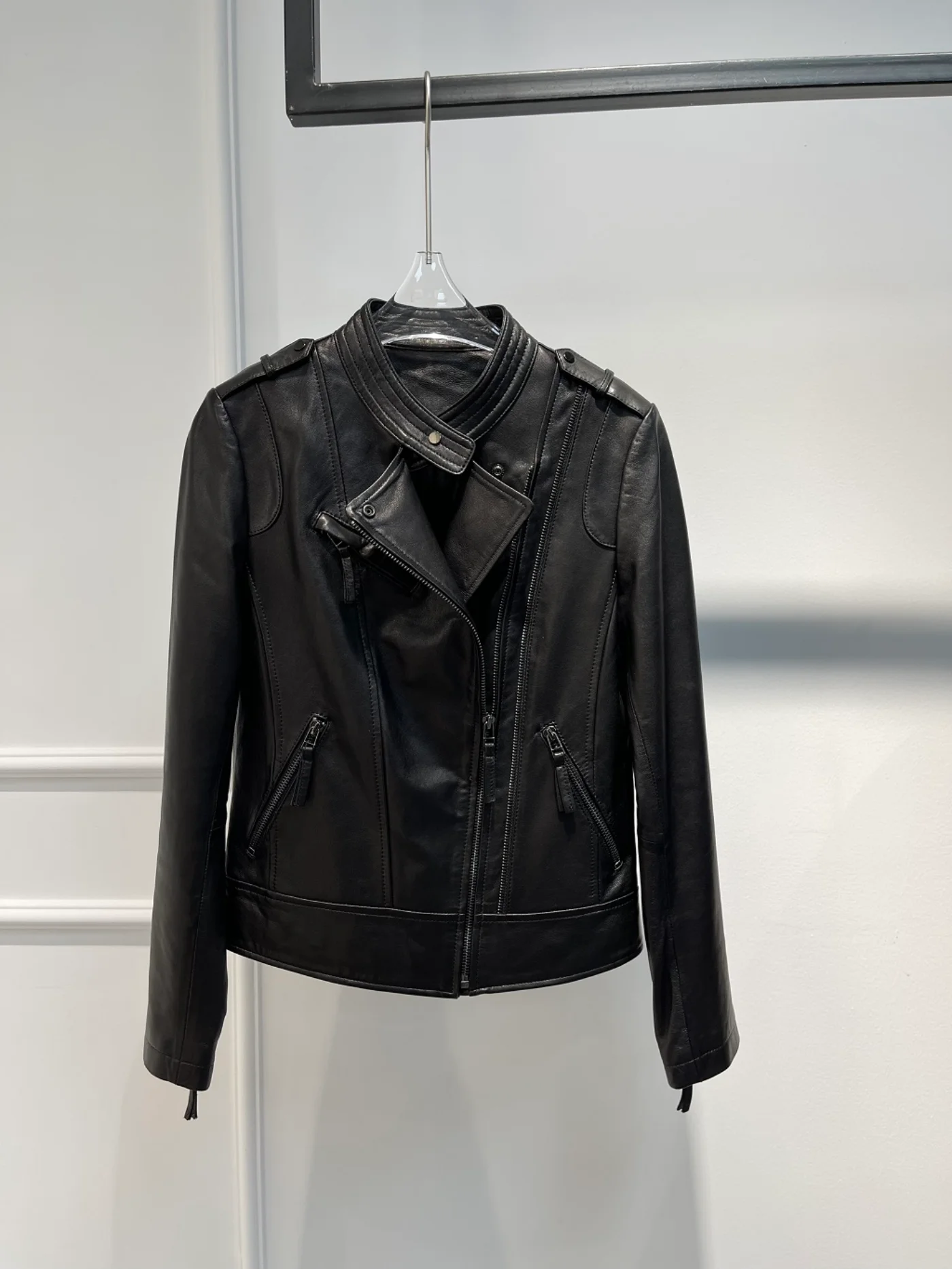 2022 Autumn Hot Sale Wool Genuine Leather Women Fashion Jacket Handsome Motorcycle Style Black Coat Irregular Zipper Design