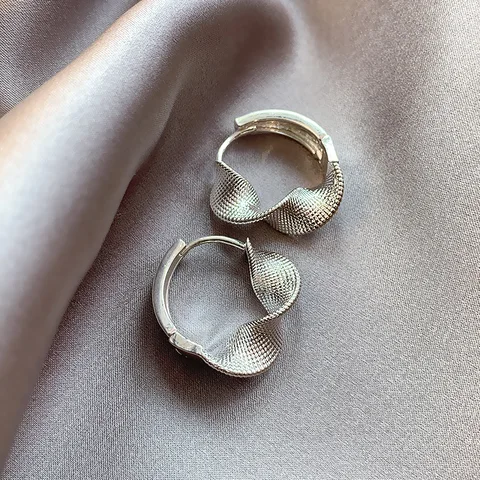 Металлические серьги-кольца золотого/серебряного цвета