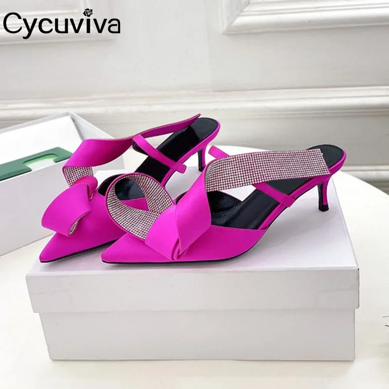 Женские босоножки на высоком каблуке с острым носком и ремешком щиколотке